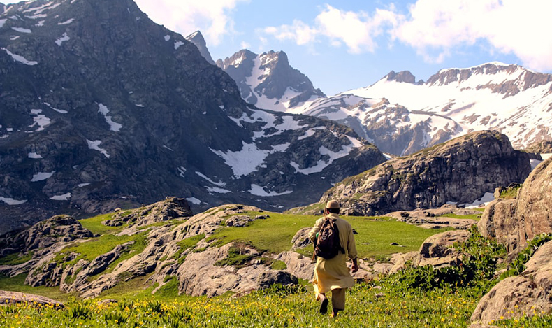 Trekking in Kashmir